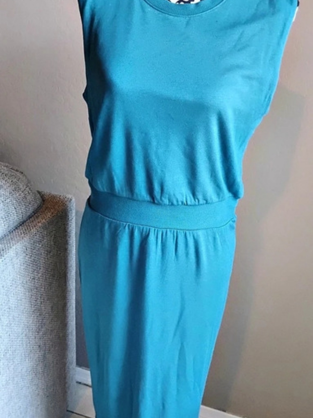 Lou & Grey Sleeveless Crew Neck Dress in Blue Size Medium